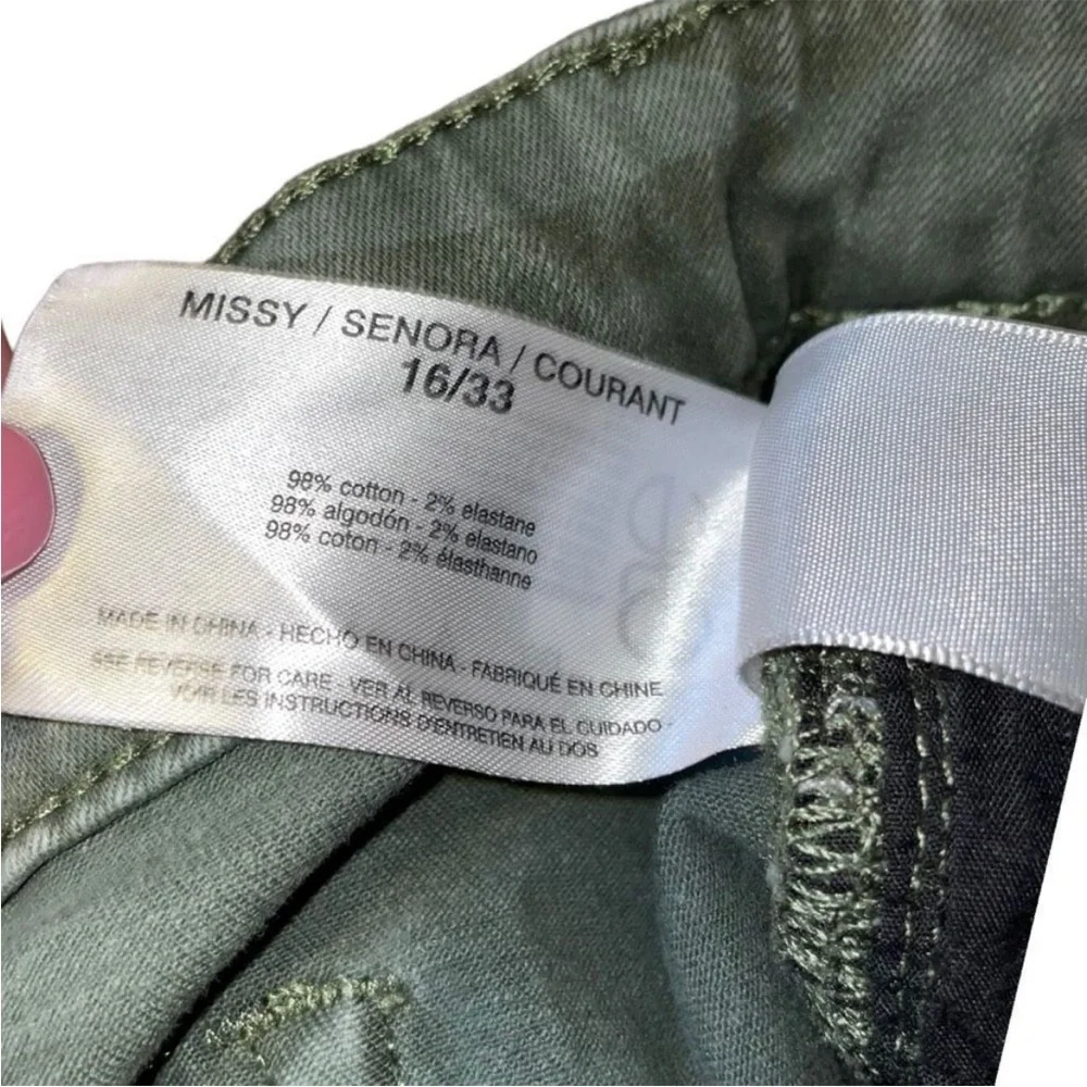 GUC  Sanctuary Social Standard Camo Skinny Jeans(size16) - Picture 7 of 8